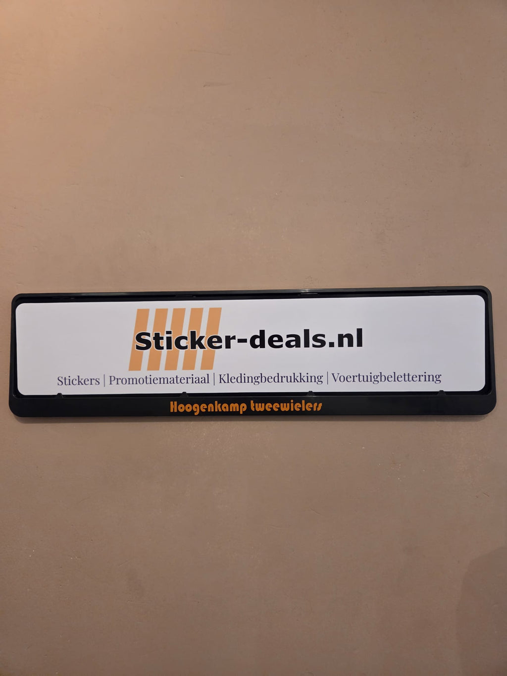 Kentekenplaat tekst mét NL kentekenplaathouder