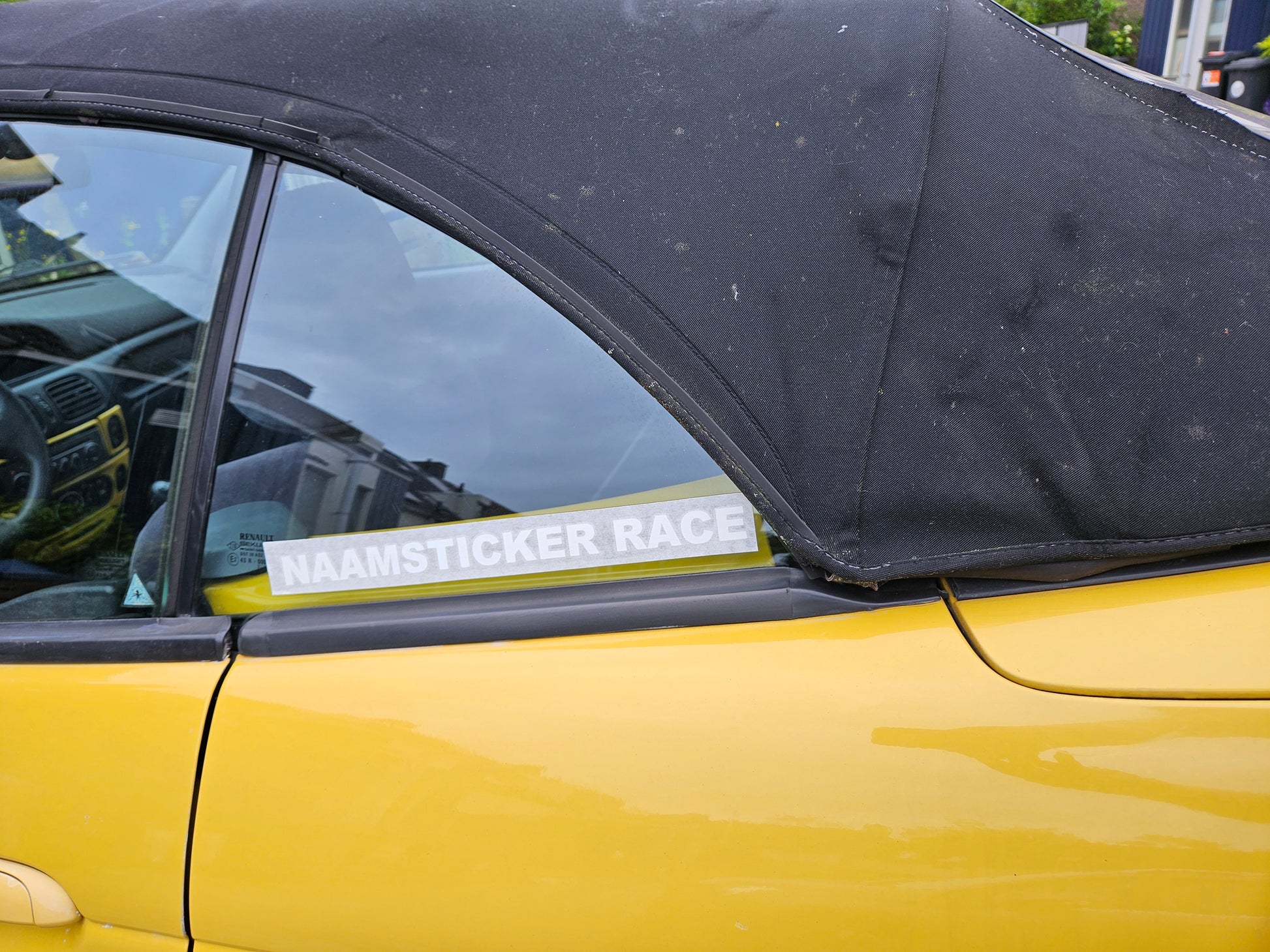 Naamsticker eigen tekst 2,5 cm hoog