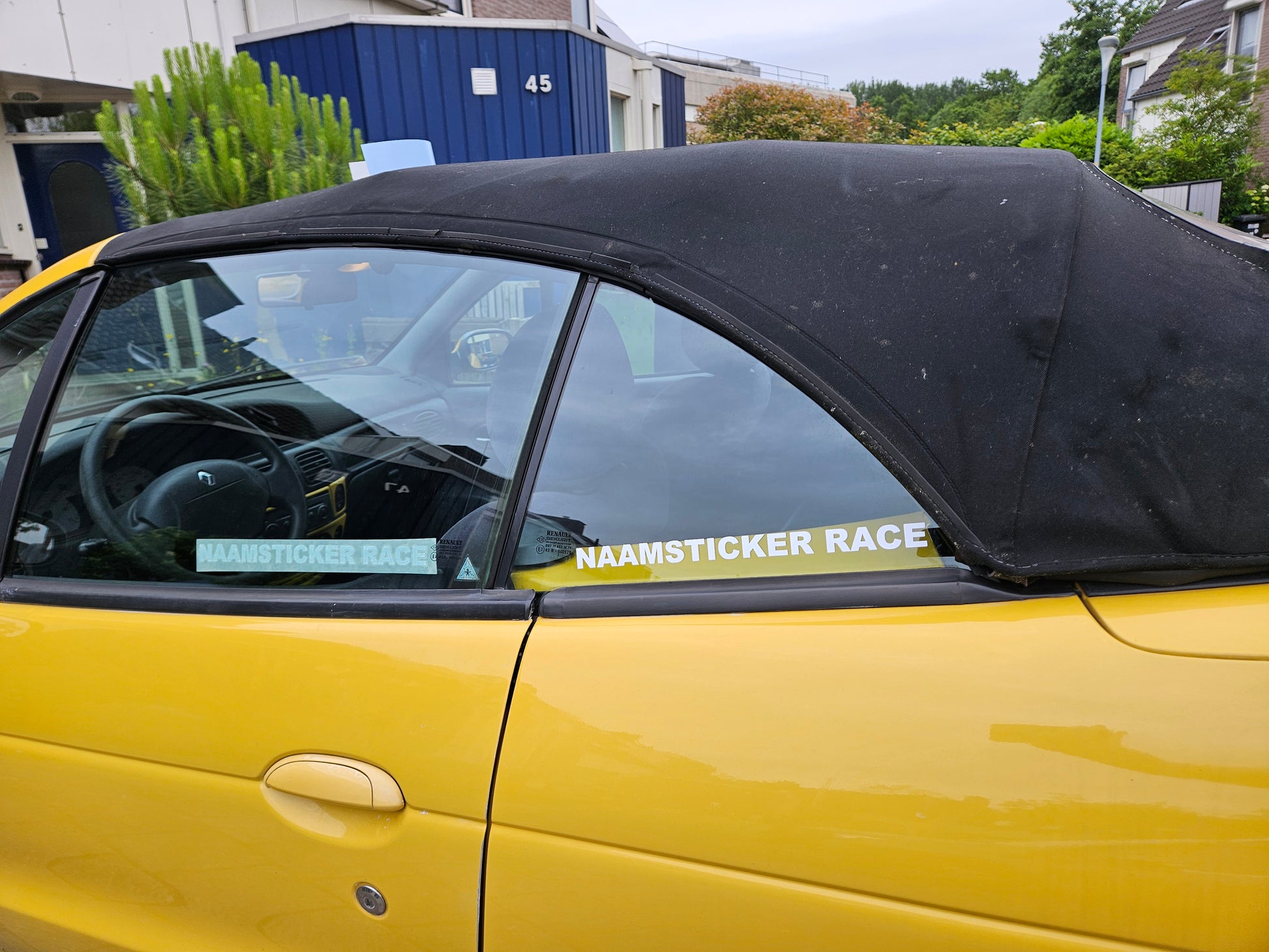 Naamsticker eigen tekst 2,5 cm hoog