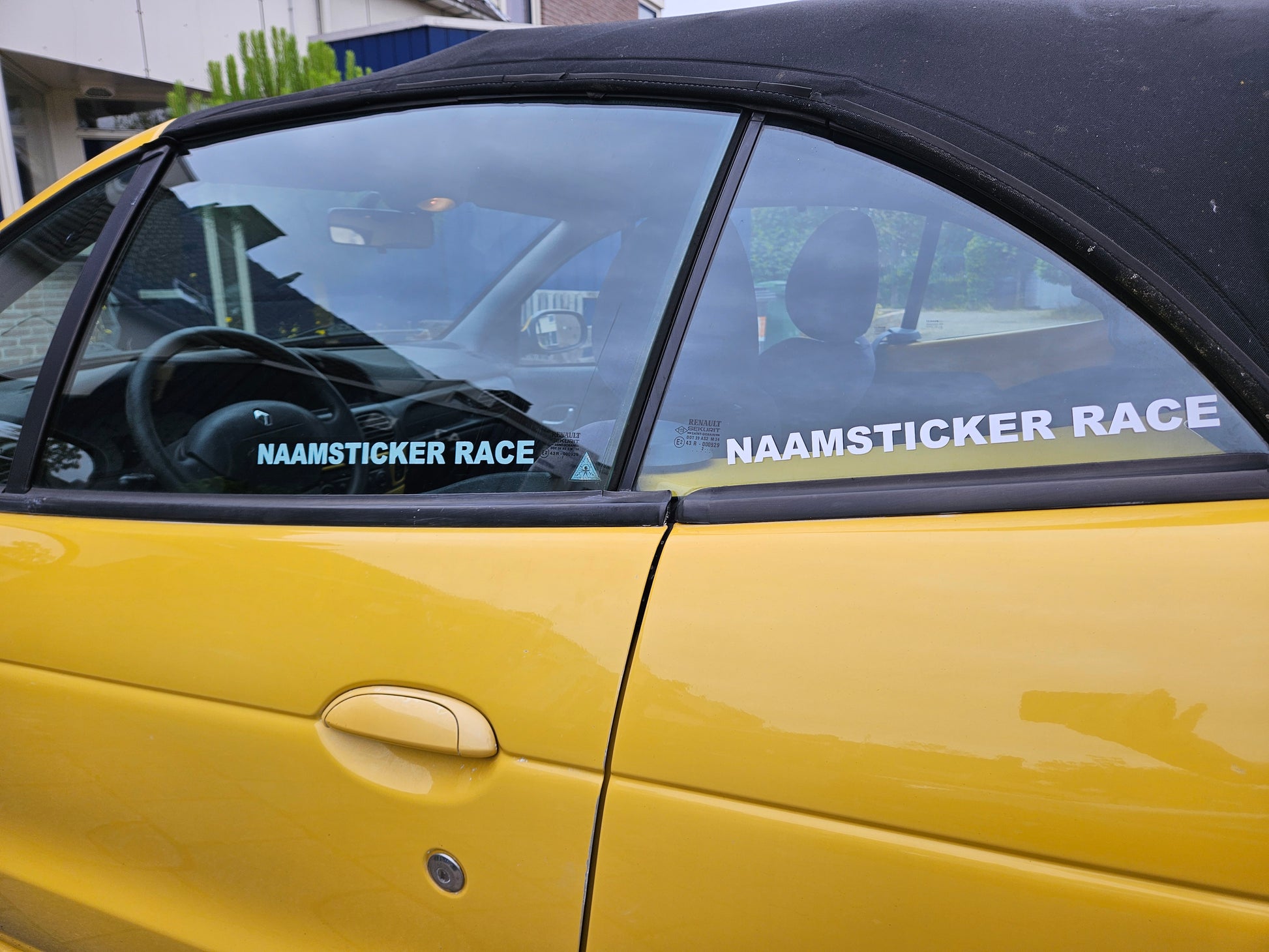 Naamsticker eigen tekst 2,5 cm hoog