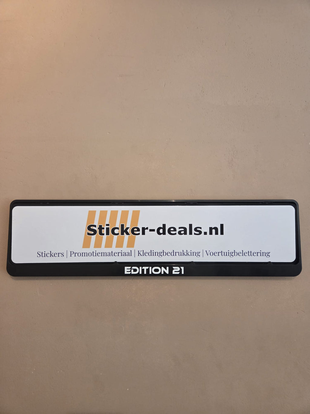 Kentekenplaat tekst mét NL kentekenplaathouder