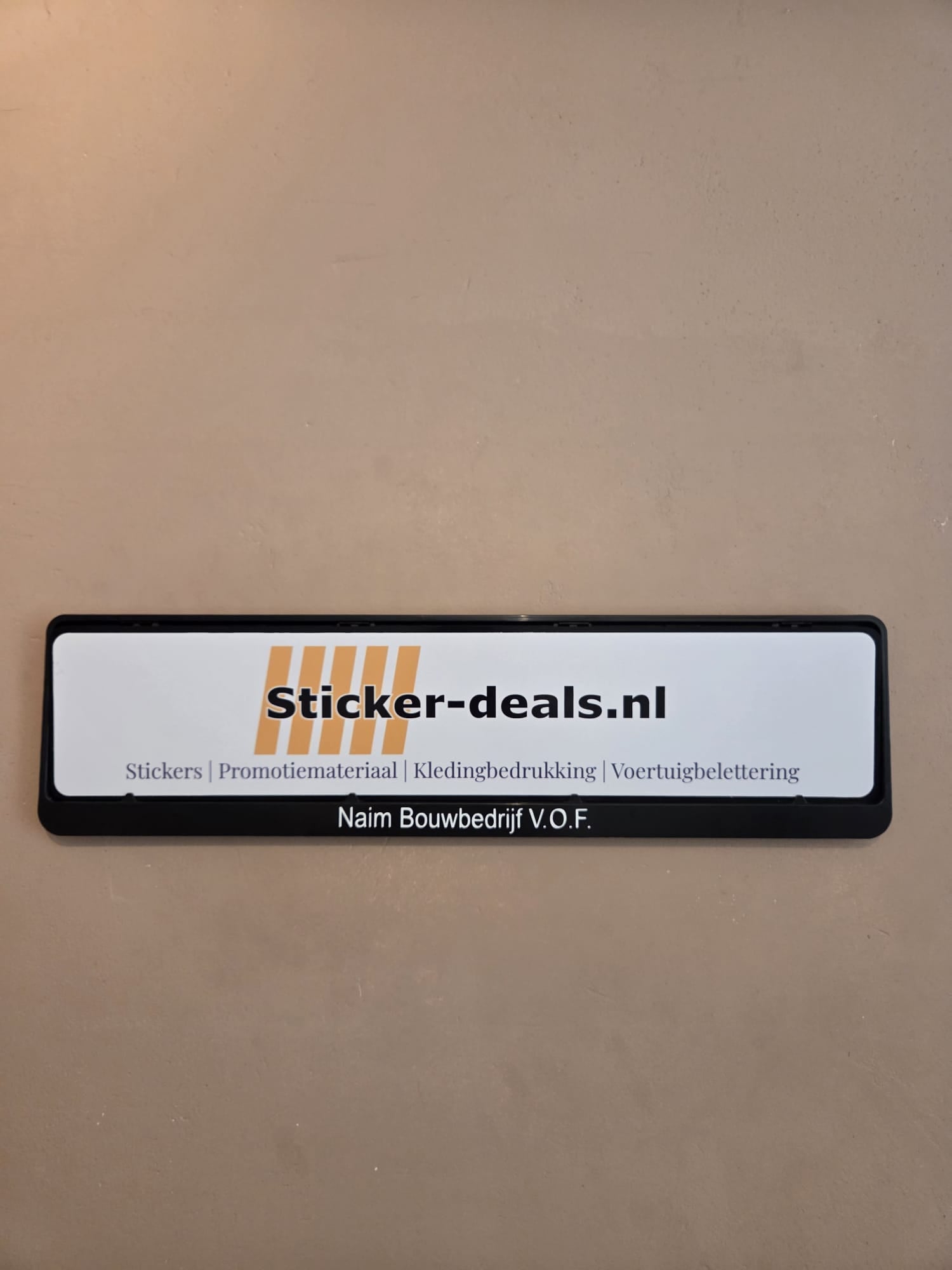 Kentekenplaat tekst mét NL kentekenplaathouder