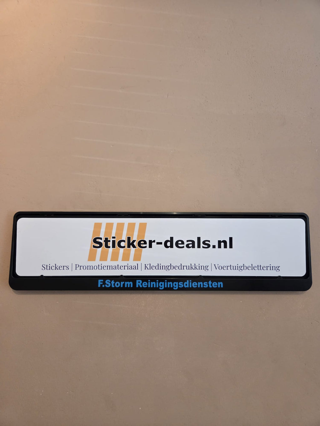 Kentekenplaat tekst mét NL kentekenplaathouder