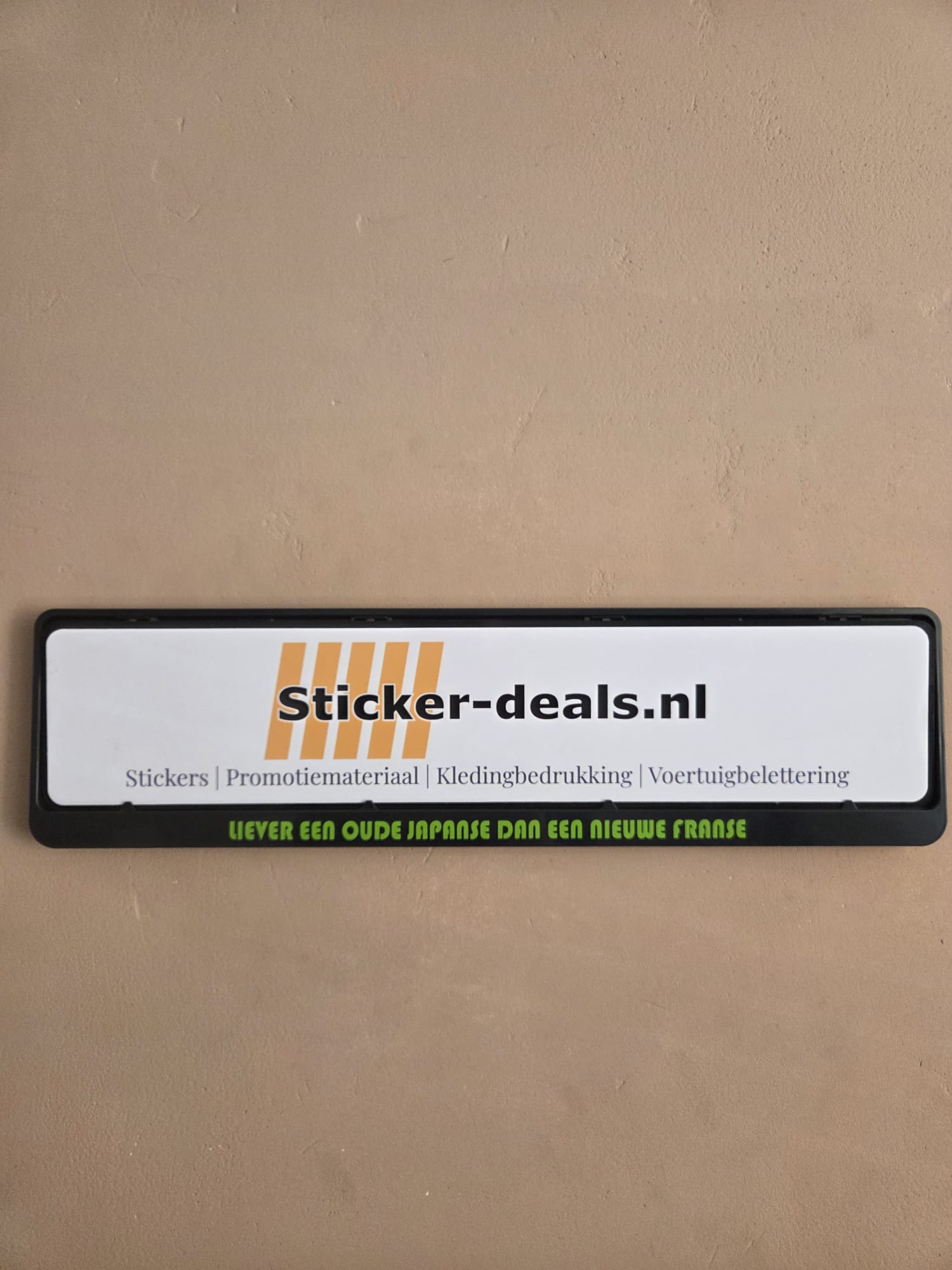 Kentekenplaat tekst mét NL kentekenplaathouder