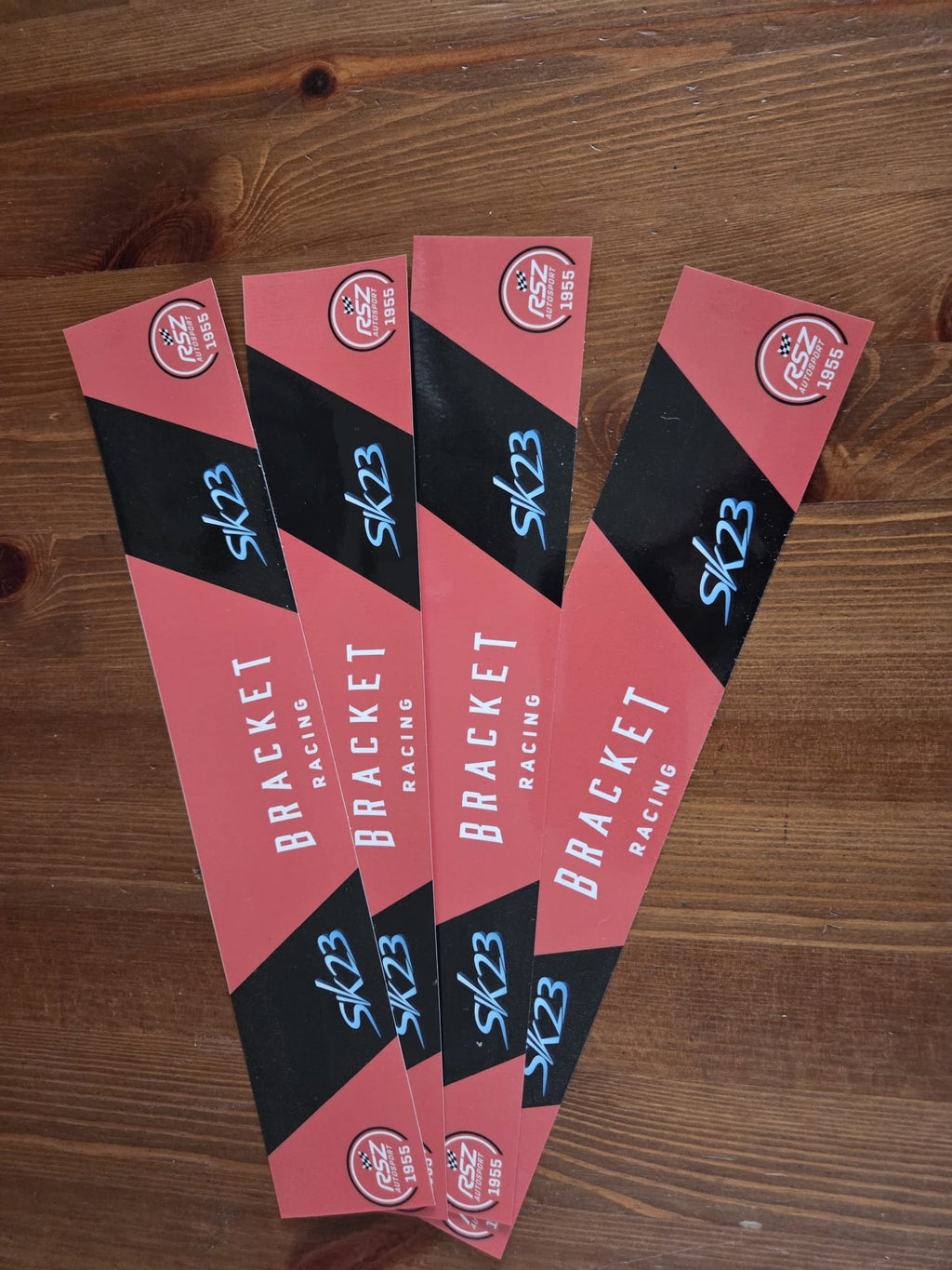Helm viziersticker