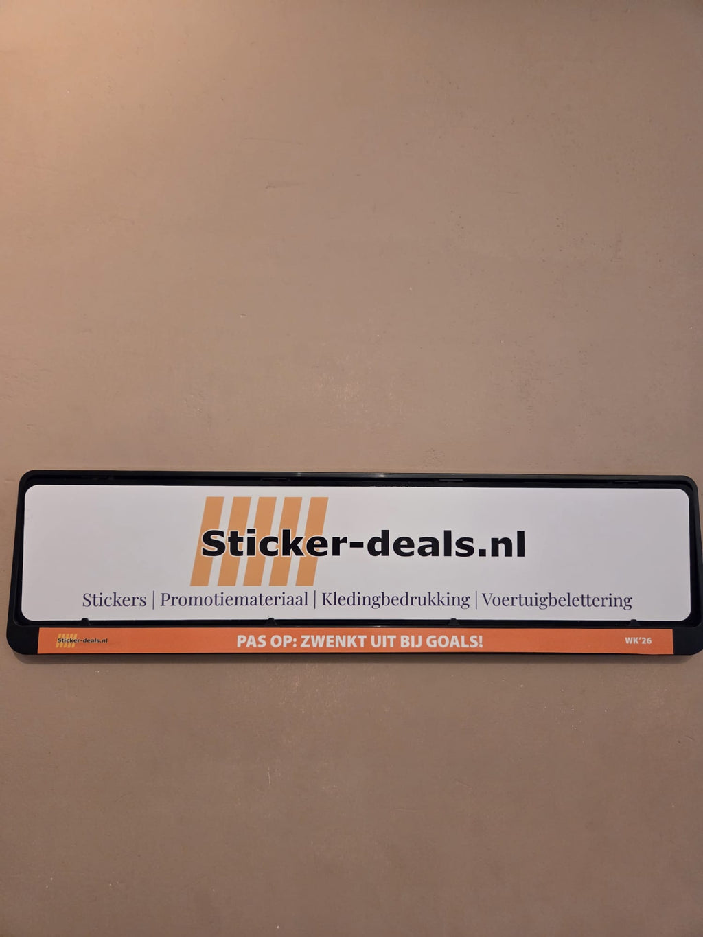 Kentekenplaatsticker WK26 (met houder)