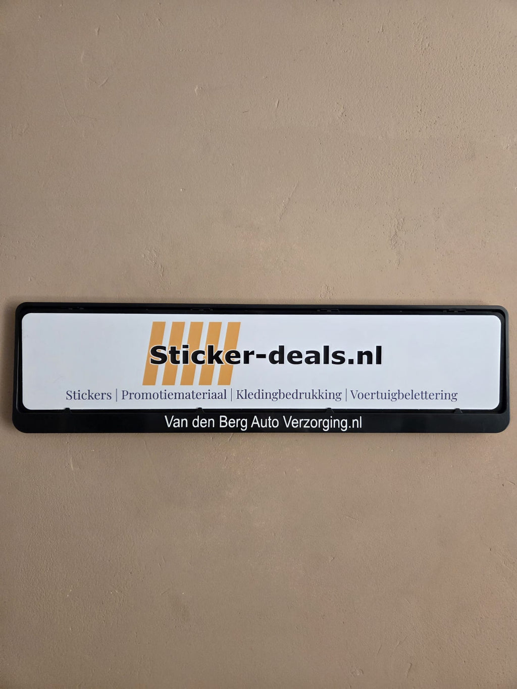 Kentekenplaat tekst mét NL kentekenplaathouder